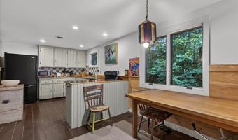 46 Battery Rd, Belfast, ME 04915