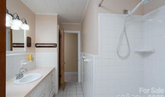 122 Lowder Rd, Albemarle, NC 28001