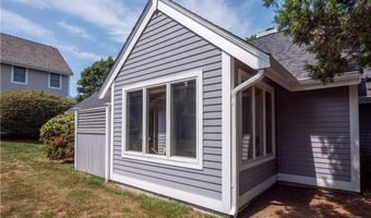 318 Corey Ln 318, Middletown, RI 02842