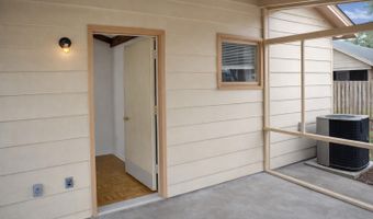 2 Wallace Rd, Beaufort, SC 29907