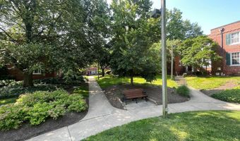 1736 N RHODES St 5-290, Arlington, VA 22201