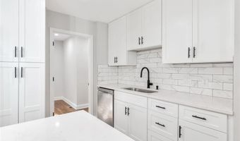 100 Little Rdg, Berkeley Lake, GA 30096