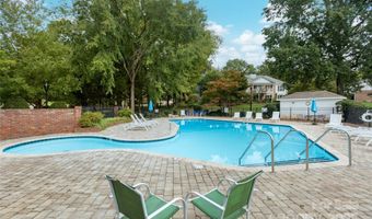 8356 Meadow Lakes Dr, Charlotte, NC 28210