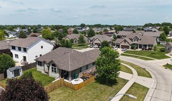 1736 Ashwood Dr SW, Altoona, IA 50009