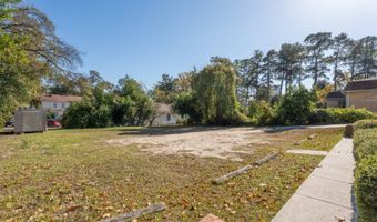 306 LAURENS St NW, Aiken, SC 29801