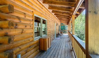 81 Pine Valley Rd, Bethlehem, NH 03574