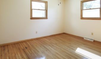 814 S High St, Aberdeen, SD 57401