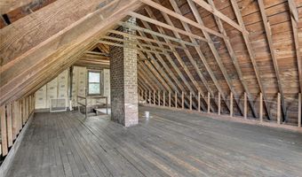 405 Silver St, Akron, OH 44303
