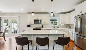 15 Wondy Way, Danbury, CT 06811