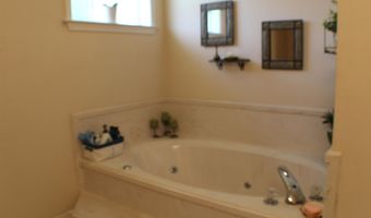 137 BEVERLY Dr, Atoka, TN 38004