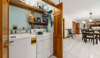 91 Ford St, Ansonia, CT 06401