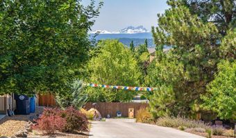 2044 NE Altura Dr, Bend, OR 97701