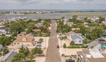 3 W 12 St, Barnegat Light, NJ 08006