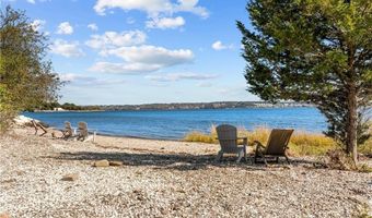 61 Seal Island Rd, Bristol, RI 02809