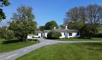 18 Ledge Rd, Newport, RI 02840