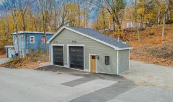 9 Hutchins St, Auburn, ME 04210