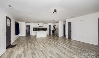 611 Fernwood Dr, Albemarle, NC 28001