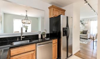 12051 GATEWATER Dr, Potomac, MD 20854