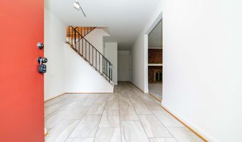 7814 WENDY RIDGE Ln, Annandale, VA 22003