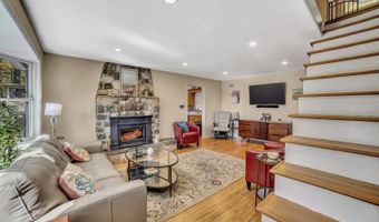 51 Lakeside Dr, Alloway, NJ 07422