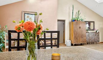 740 Park St, Ashland, OR 97520