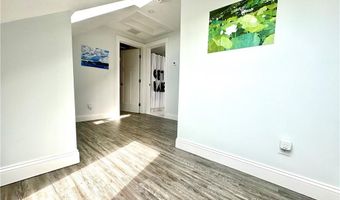 693 Thames St 2, Newport, RI 02840