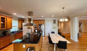6204 MELVERN Dr, Bethesda, MD 20817