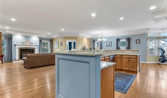 95 Crickett Cir, East Greenwich, RI 02818