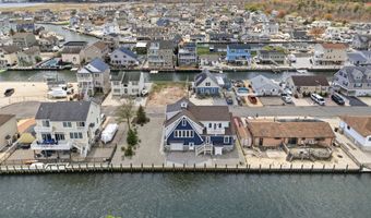 247 Pine Dr, Bayville, NJ 08721