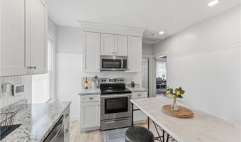 9 Youlden Ave, Cranston, RI 02910