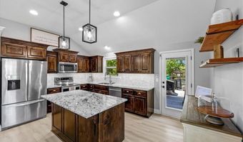 806 154th Cir, Basehor, KS 66007