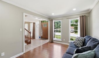 305 Oak Top Ct, Ballwin, MO 63021