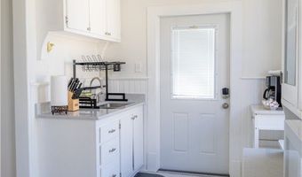 201 W 33rd St, Savannah, GA 31401