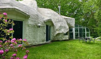 11 Day Rd, Cornwall, CT 06754