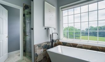 8750 Lavelle Rd, Athens, OH 45701