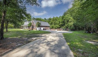 1368 Sunnyhill Dr, Camden, SC 29020