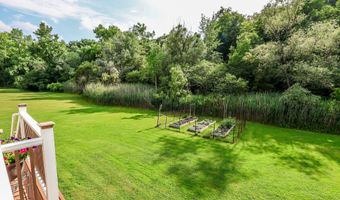 38 Greenridge Dr, Brookfield, CT 06804