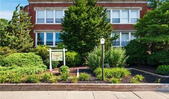 15 Curtis St 101, Cranston, RI 02920
