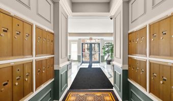 1321 N ADAMS Ct 201, Arlington, VA 22201