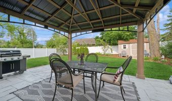 1407 N Dunton Ave, Arlington Heights, IL 60004