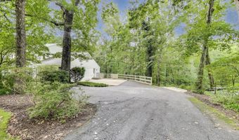 8806 FOX HILLS Trl, Potomac, MD 20854