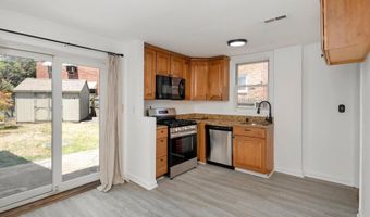 2446 S NELSON St, Arlington, VA 22206