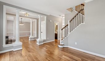 43949 BRUCETON MILLS Cir, Ashburn, VA 20147