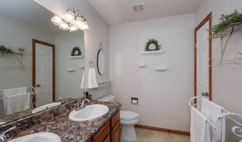 3616 Southridge Ln, Bismarck, ND 58504