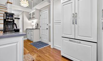 9 MEADOWBROOK Ln, Appleton, WI 54914