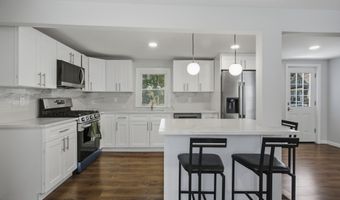 11 Bell St, Bridgeport, CT 06610