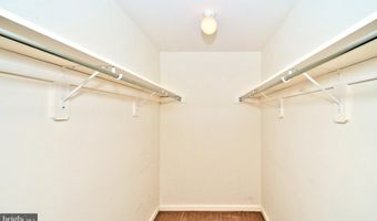 5631 STONECROFT Ln, Allentown, PA 18106