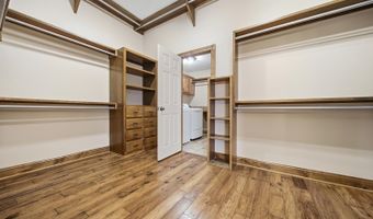 1210 E Rolling Hills Dr, Augusta, KS 67010