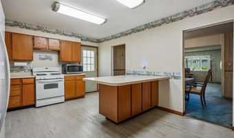 29 TRINITY Pl, Barrington, NJ 08007