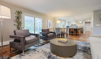 215 Adirondack Dr, East Greenwich, RI 02818
